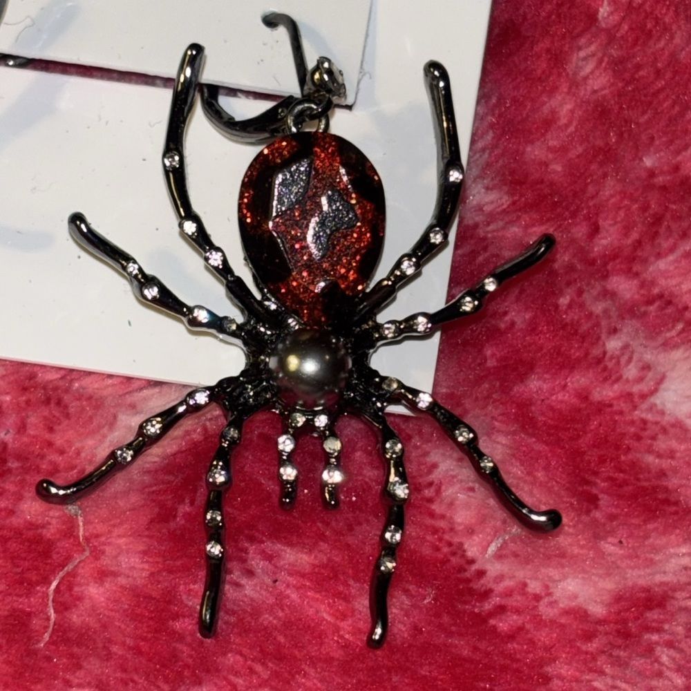 NWT Betsey Johnson,red/black spider earrings great for Halloween